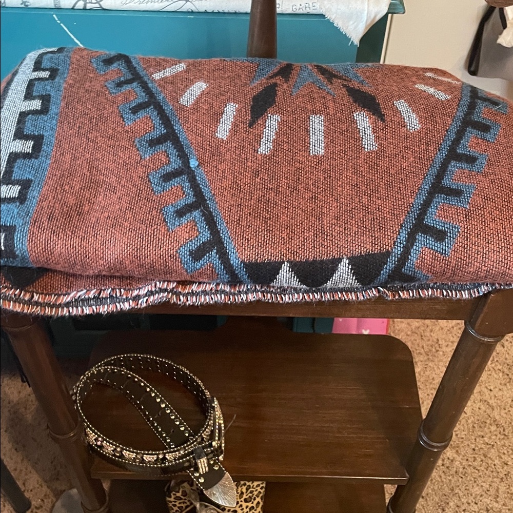 Shyanne Southwest Geometric Knit Poncho /Throw - Picture 2 of 7